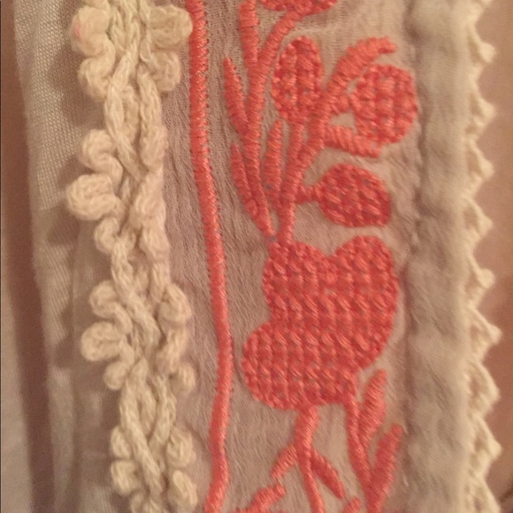 Fun breezy boho top! Size S by Paper Crane - Picture 3 of 11